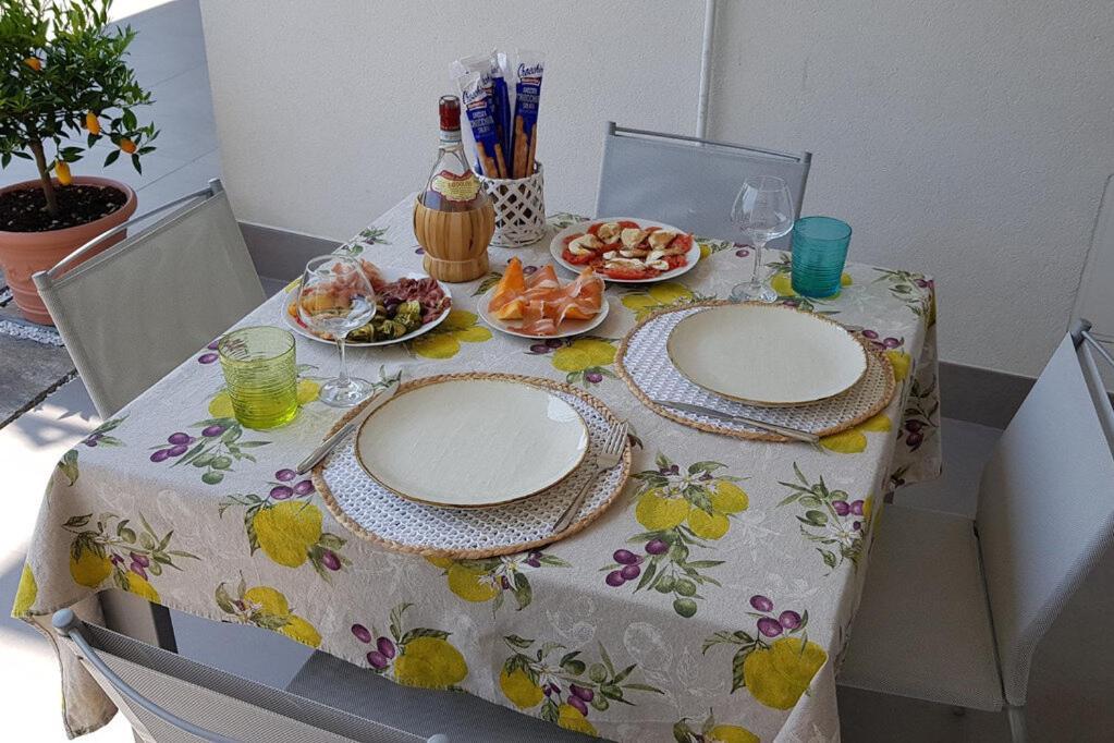 Residence Olivi - Panorama Lake View, Pool, Terrace, Garden, Wifi 托斯科拉诺-马德尔诺 外观 照片